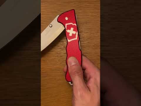 Victorinox Evoke Alox Red, 2023